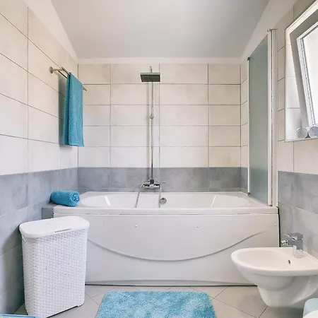 House Vedrana, Jadreški Pula
