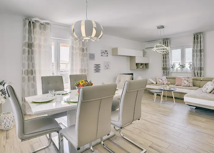 House Vedrana, Jadreški Prázdninový dům *